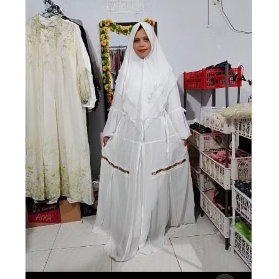 gamis putih mewah