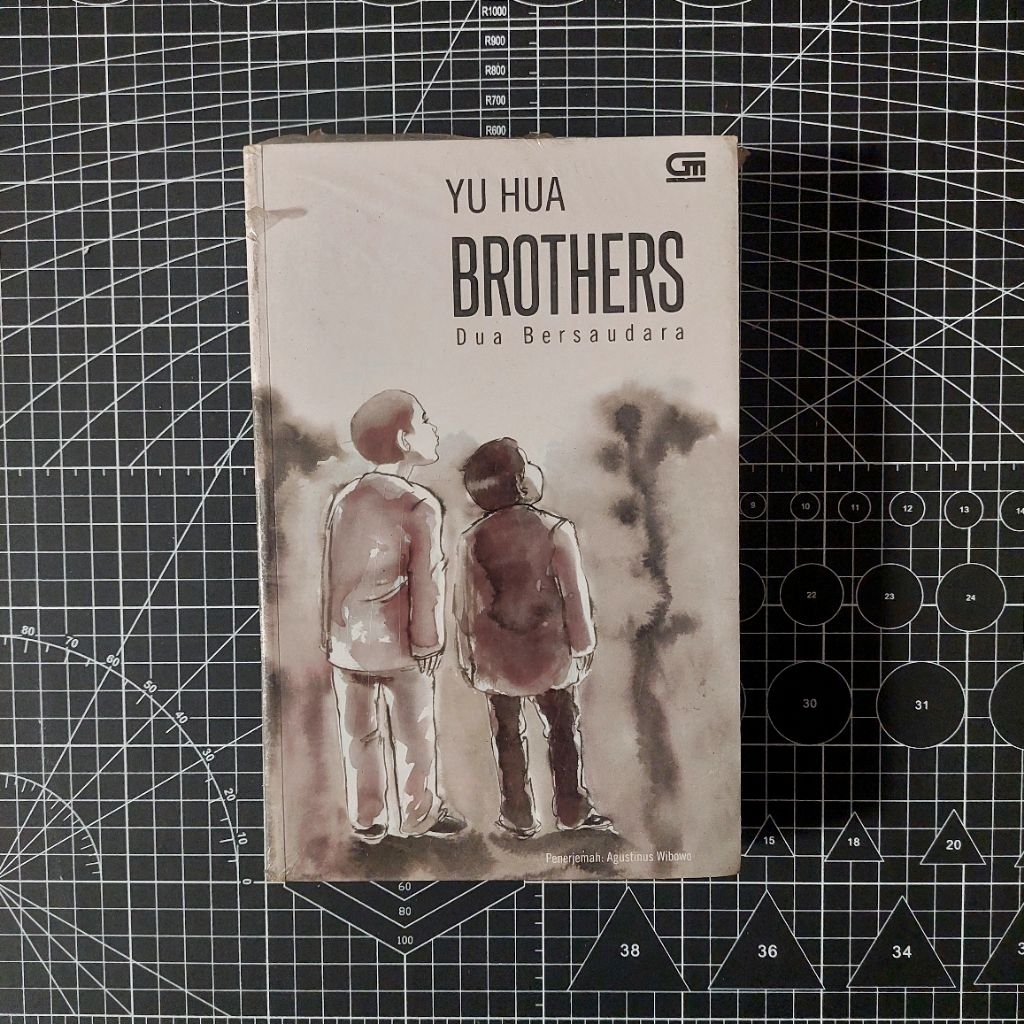 (Original, Segel) Novel Brothers (Dua Bersaudara) - Yu Hua