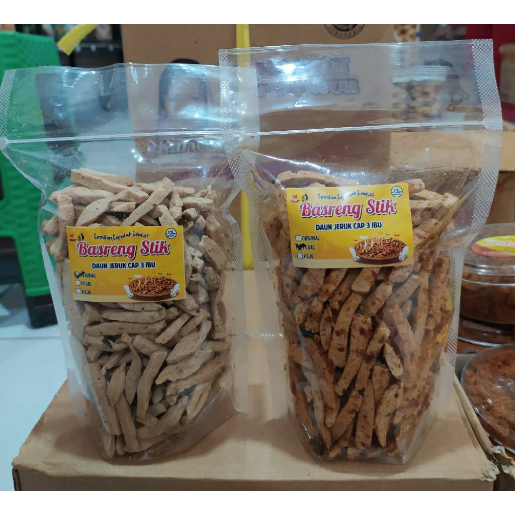 

Basreng Stick Daun Jeruk cap 3 ibu berat kurleb 200gr
