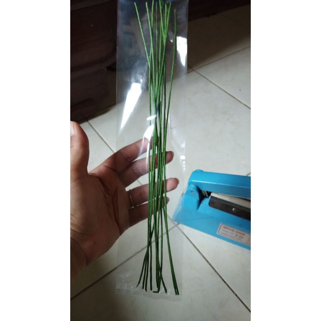 Tangkai Bunga Kawat No. 20 panjang 30 cm isi 10 tangkai