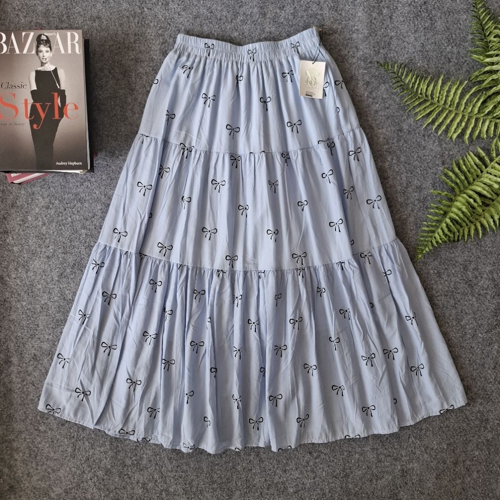Rok Panjang Biru Muda Motif Pita