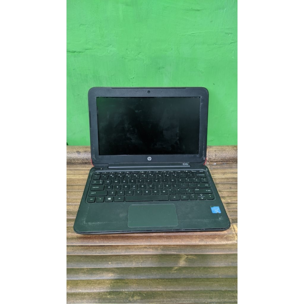 Casing bekas LaptopHP 14 touchscreen merah