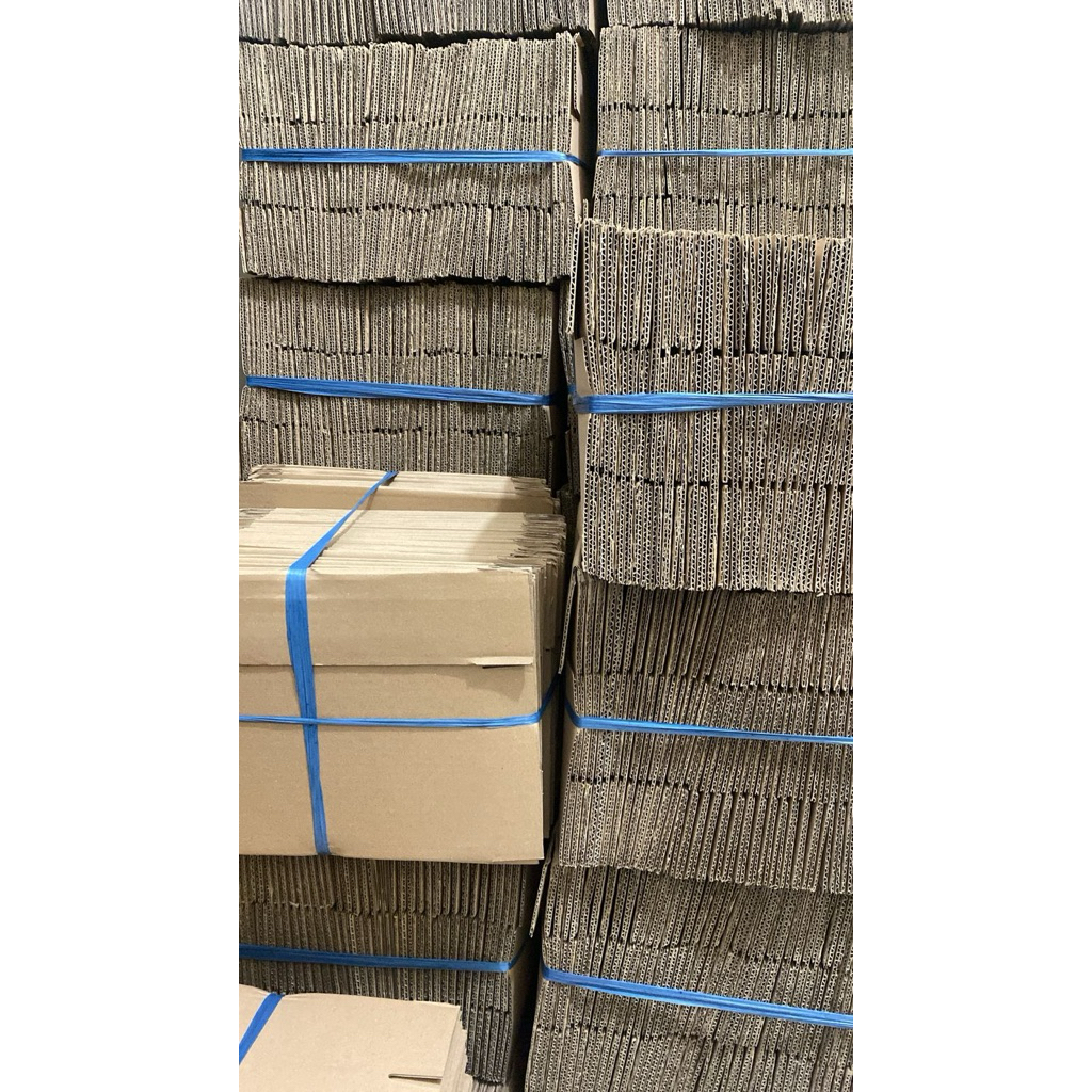 

Packing kardus terjual terpisah
