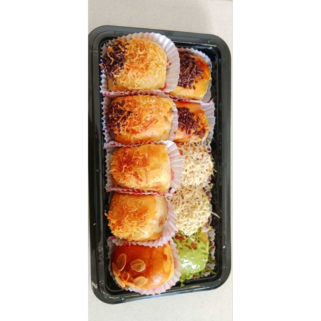 

Bolen Pisang_new spesial rasa Fresh from oven