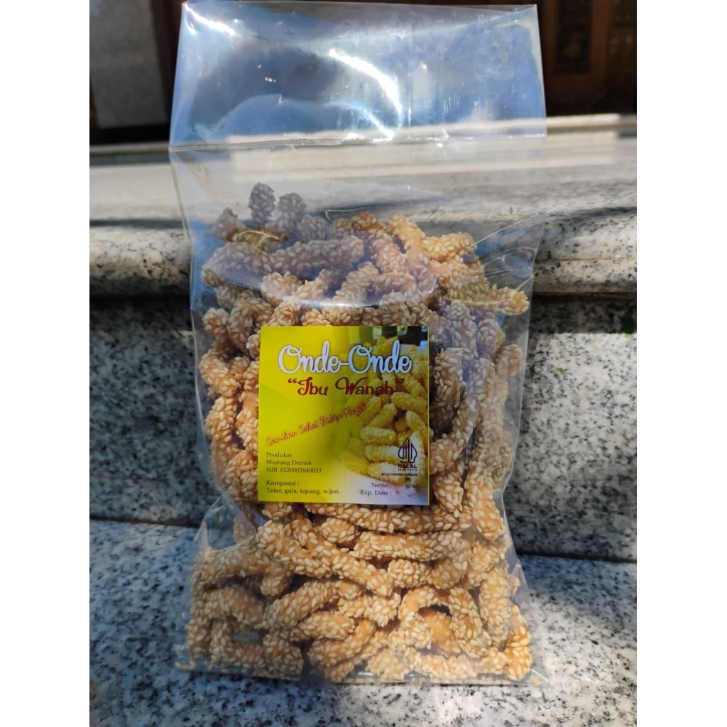 

Onde-onde keciput wijen