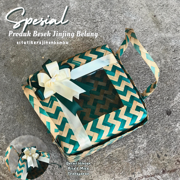 

Besek Jinjing Belang Hias Mika Transparan dan Pita Premium Ukuran 20x20 cm Besek Wadah Hampers Besek Wadah Makanan