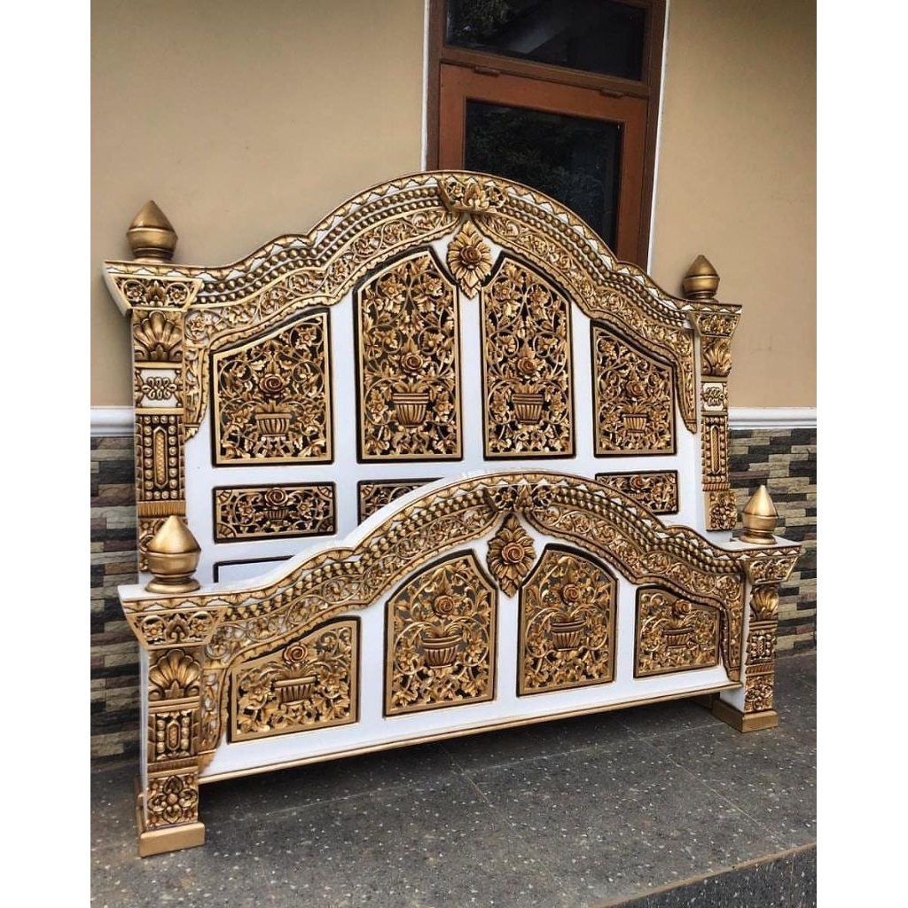 Dipan Tempat Tidur Ukir Jepara Mewah Klasik Full Kayu Jati Finishing Emas Putih – Custom Size | Dipa