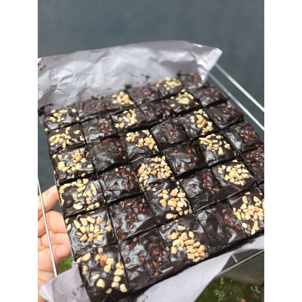 

Fudgy Brownies LARGE 20x20