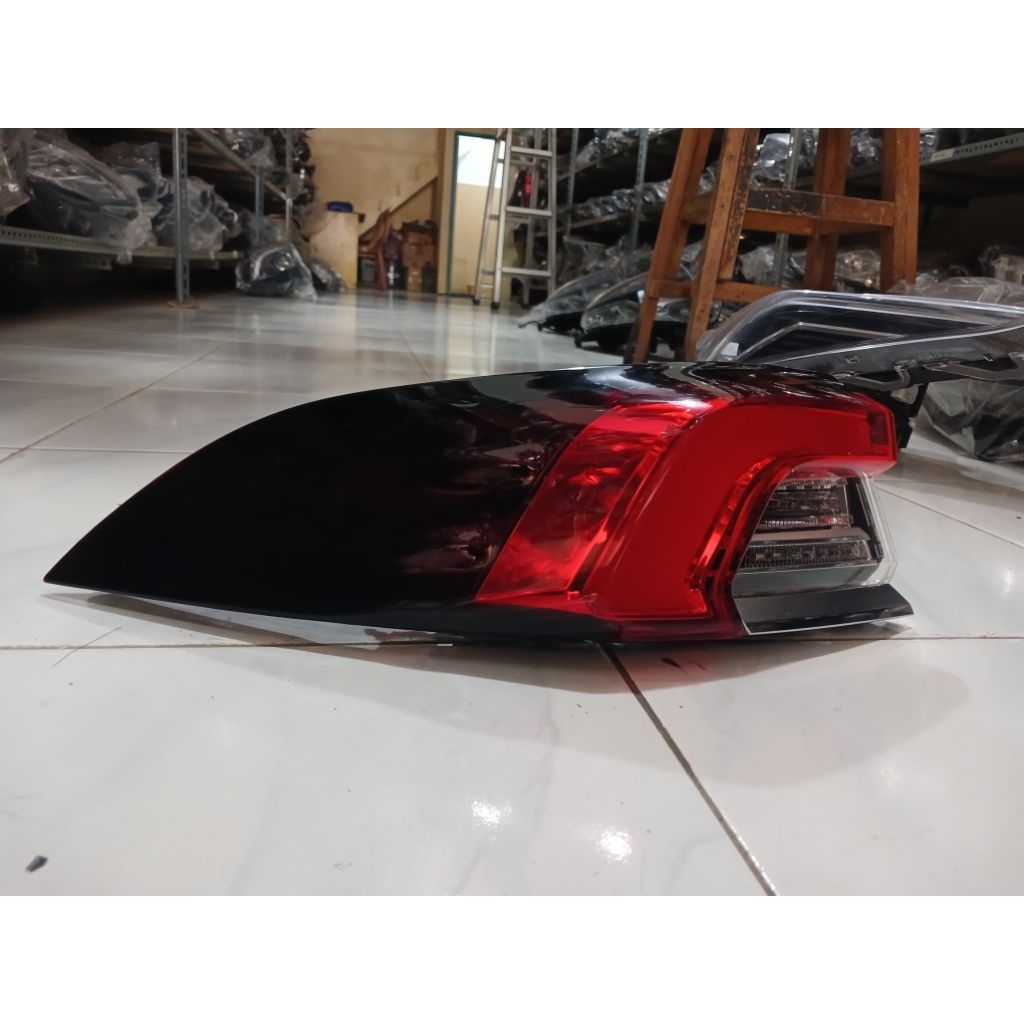 Stoplamp Toyota Altis 2022 kiri original