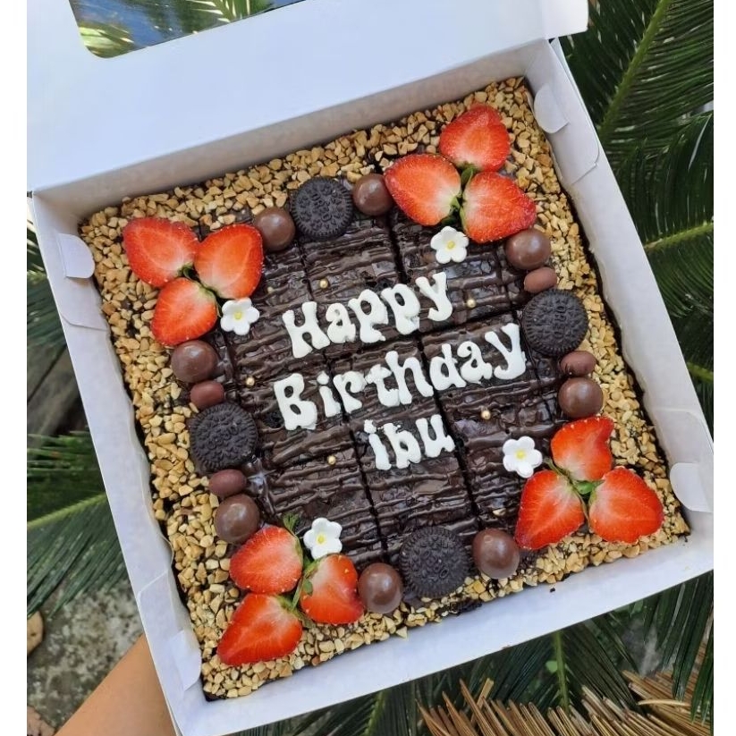 

BROWNIES KACANG STRAWBERRY
