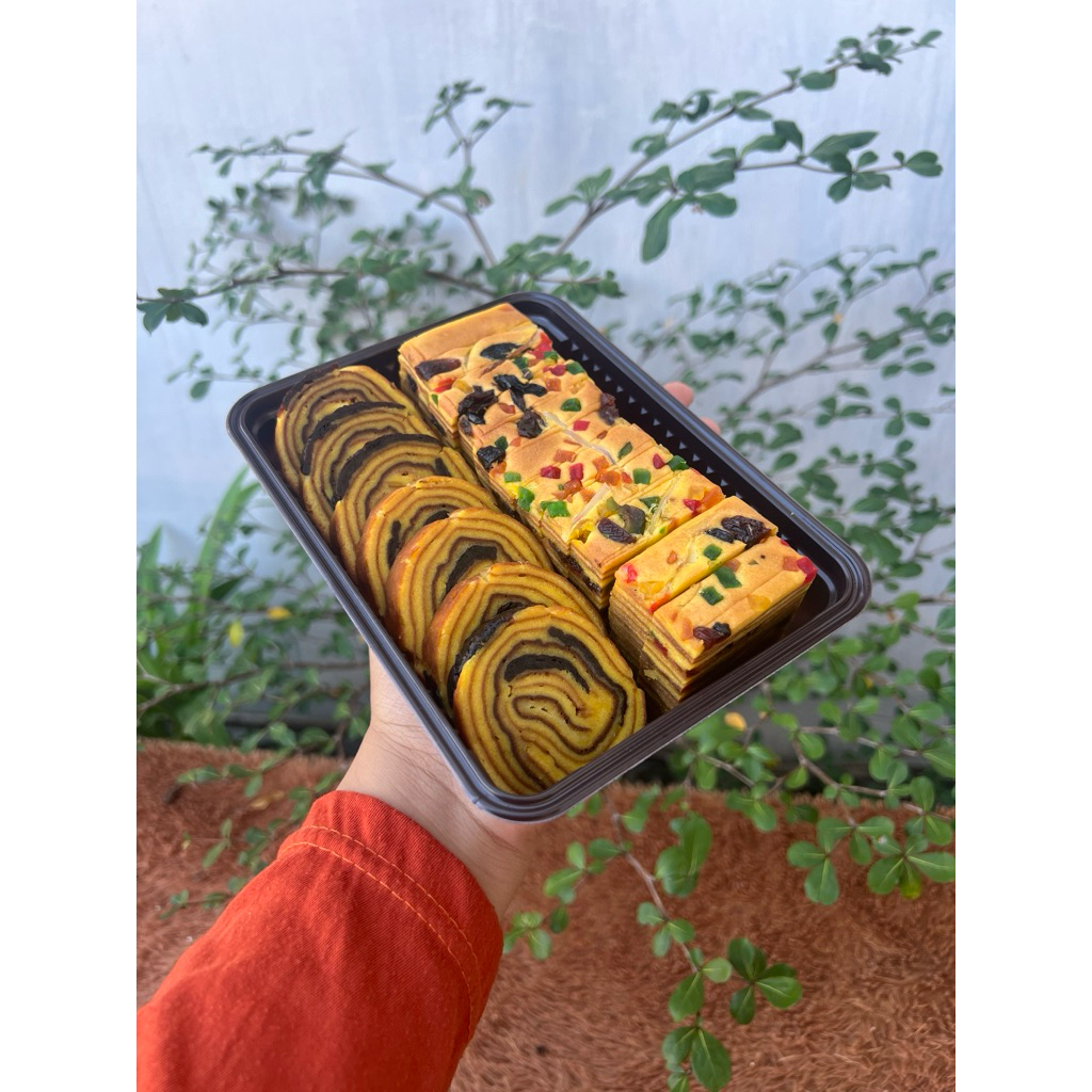 

paket lapis modern gluten free (lapis legit kelapa +roll prunes)