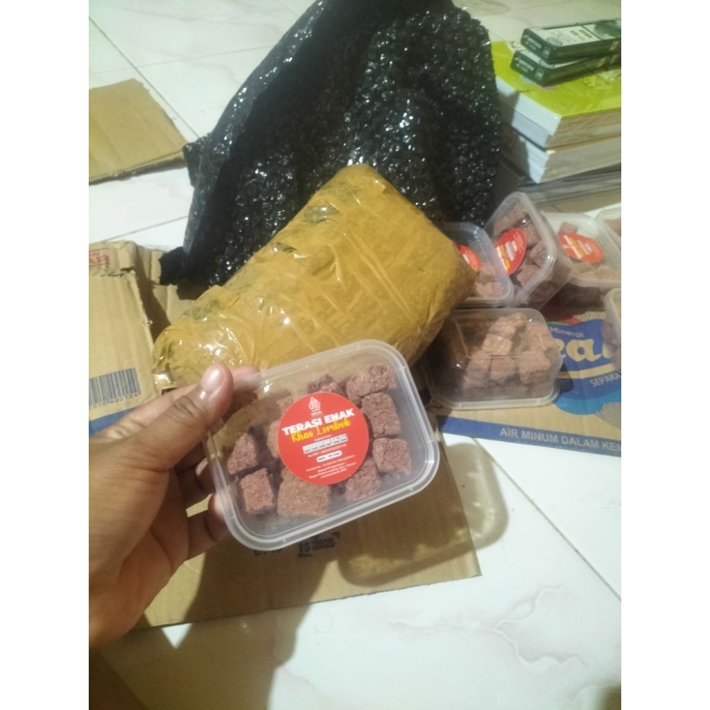 

Terasi enak khas lombok