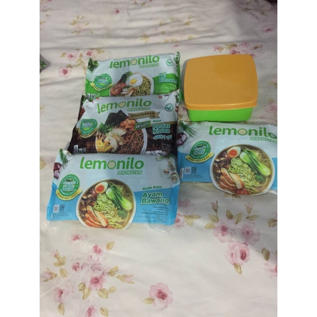 

Jastip PRJ Lemonilo paket isi 4 gratis kotak bekal mini
