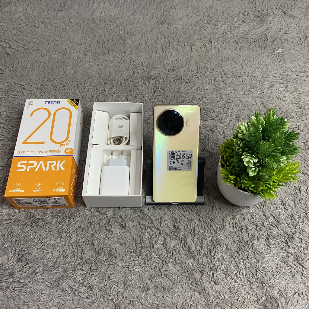 Tecno Spark 20 Pro Plus  8/256GB Second Fullset Bergaransi