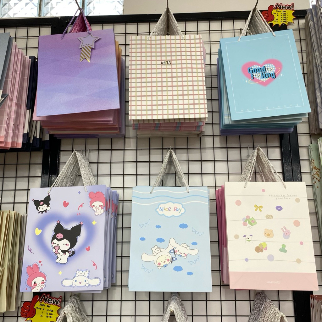 

Paper Bag Tali Motif Lucu L / tas tempat kado