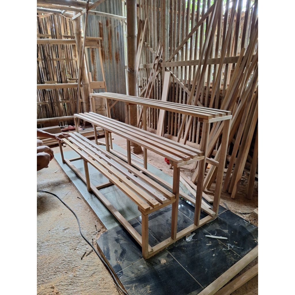 Rak susun pot bunga bahan kayu jati