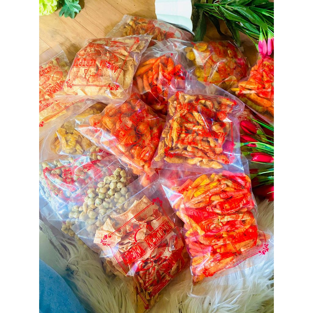 

Aneka keripik camilan murah meriah enak (Dapat 3pack) Random bisa mix