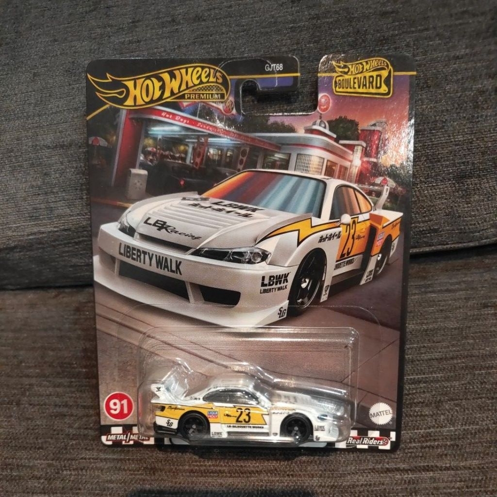 Hotwheels Premium Boulevard LBWK Nissan Silvia S15 ( FREE PROTEKTOR)