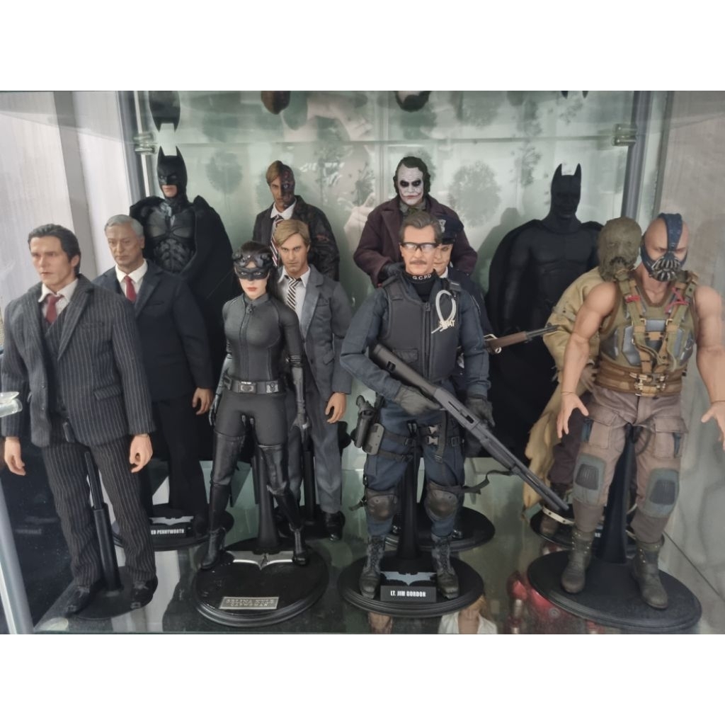 Hot Toys Batman The Dark Knight 1 Set