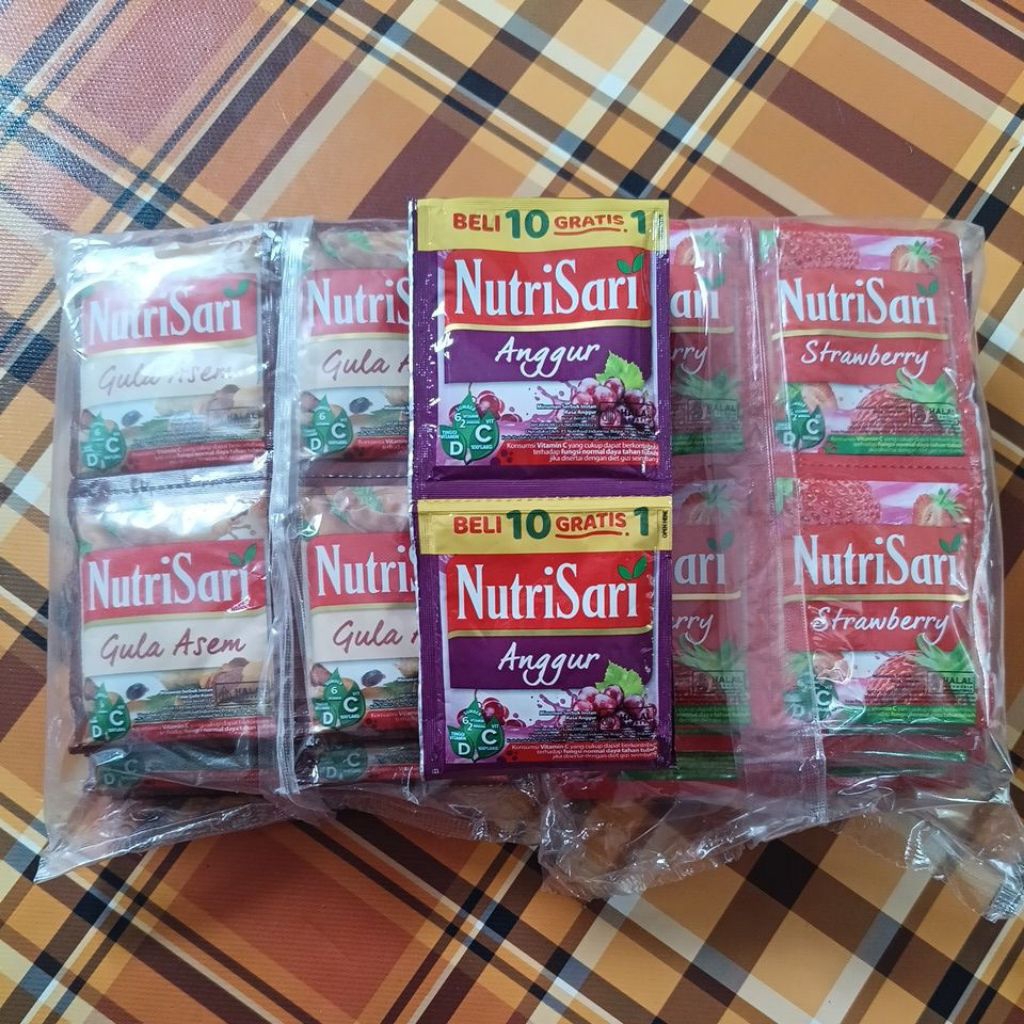

Nutrisari Aneka Rasa 1 renteng renceng isi 10 Sachet
