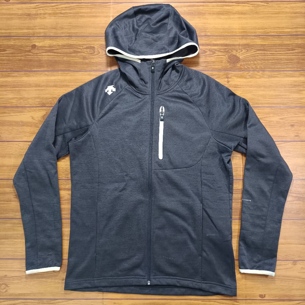 Jaket Descente Zip Hoodie Second Original Abu size M