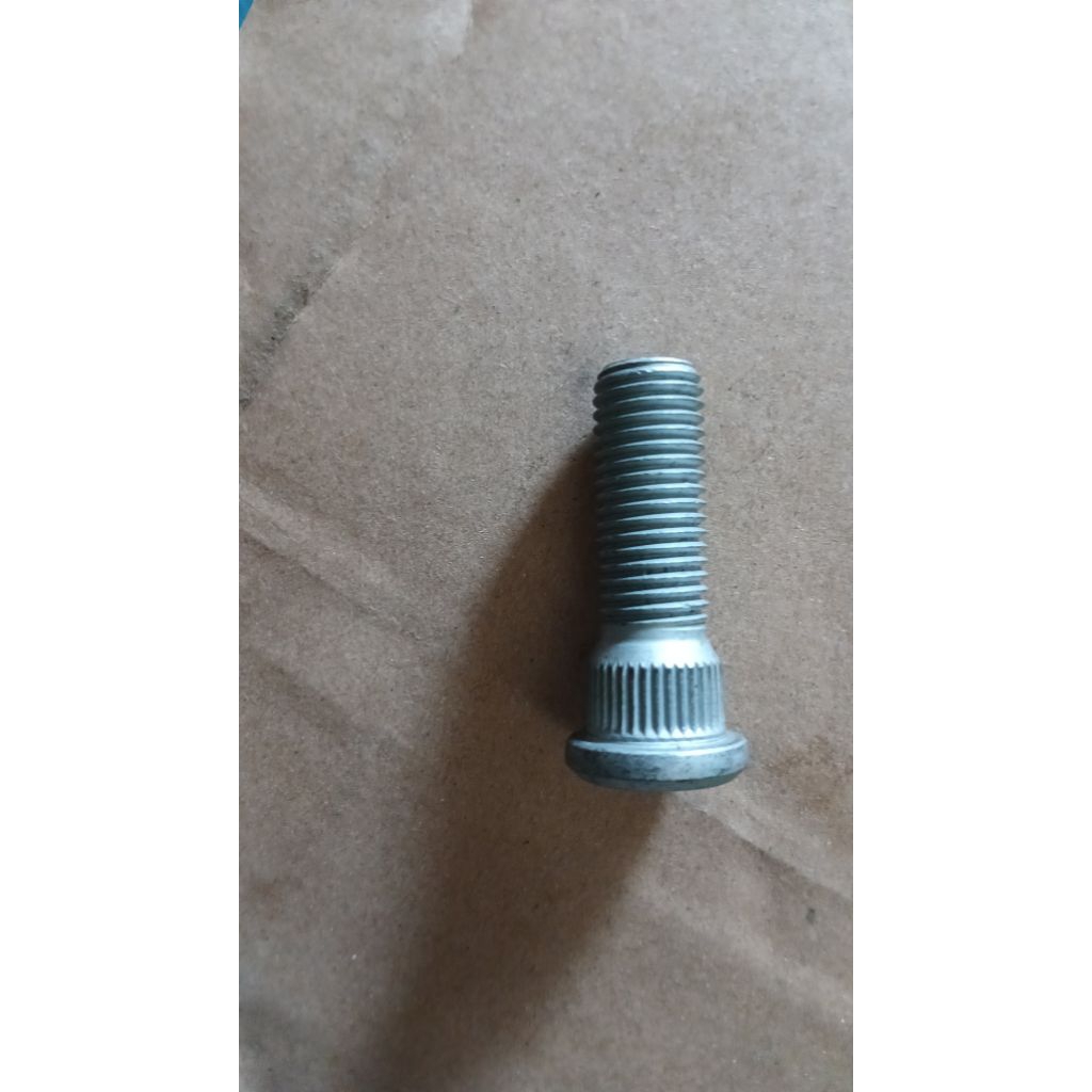 baut roda avanza xenia L300 original