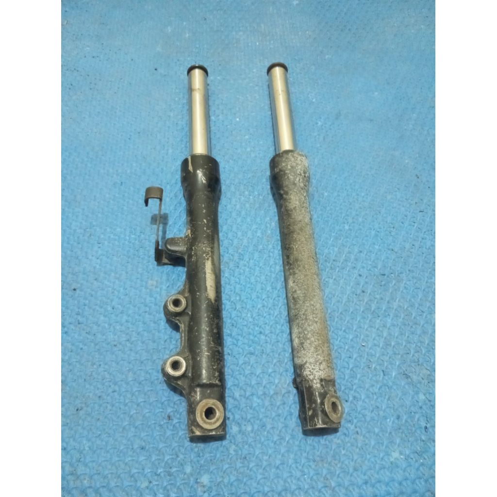Shock Depan SUZUKI TORNADO As Baeet Sebelah