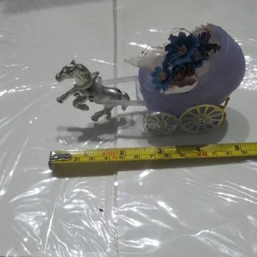 

Parfum Mobil Dashboard Interior Hiasan Pajangan Kereta Kuda mini BUNGA