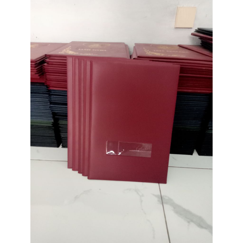 

Map Polos || Sampul Polos, Isi 4 Lembar (Merah Marun)