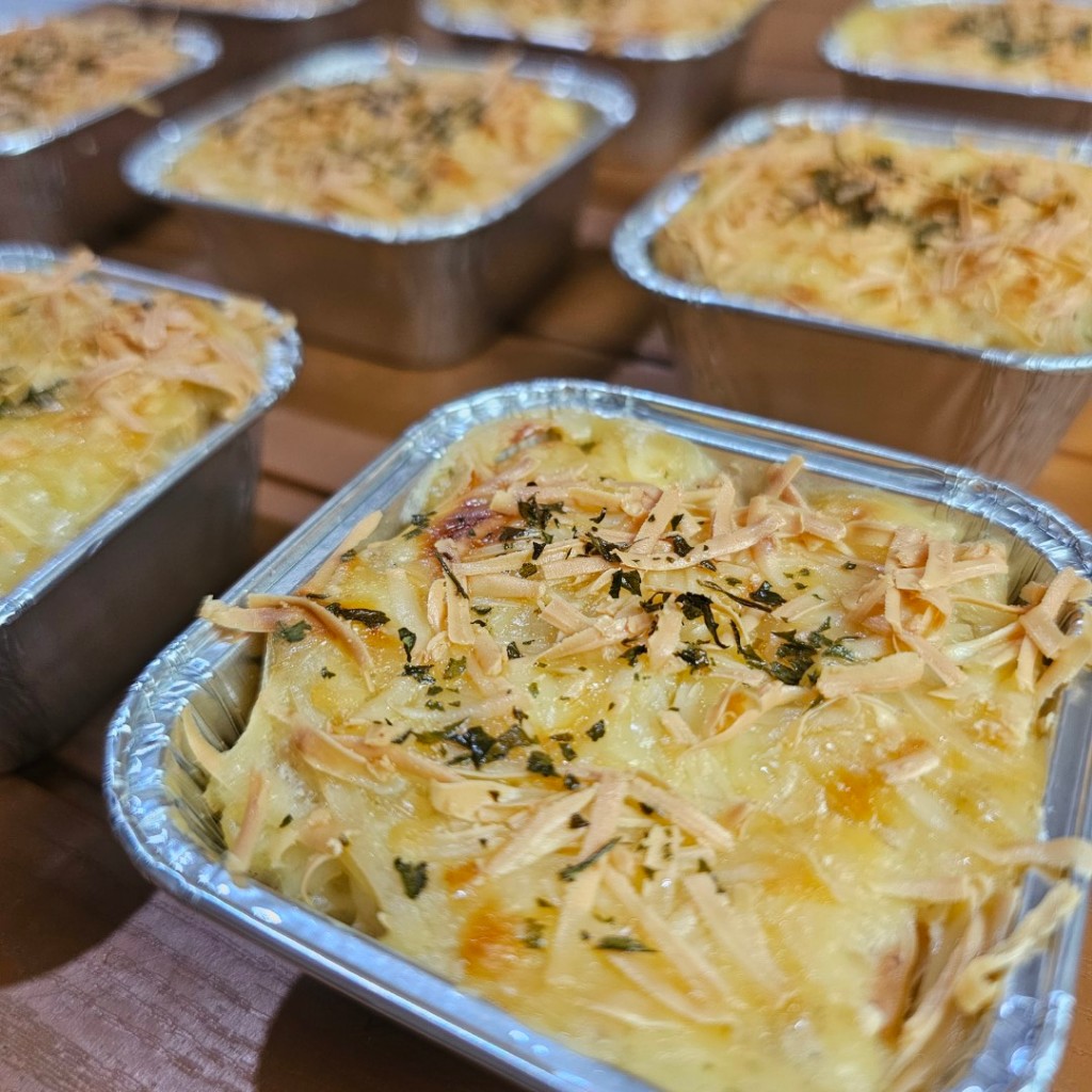 

Macaroni Schotel Panggang loyang besar ukuran 20x20cm