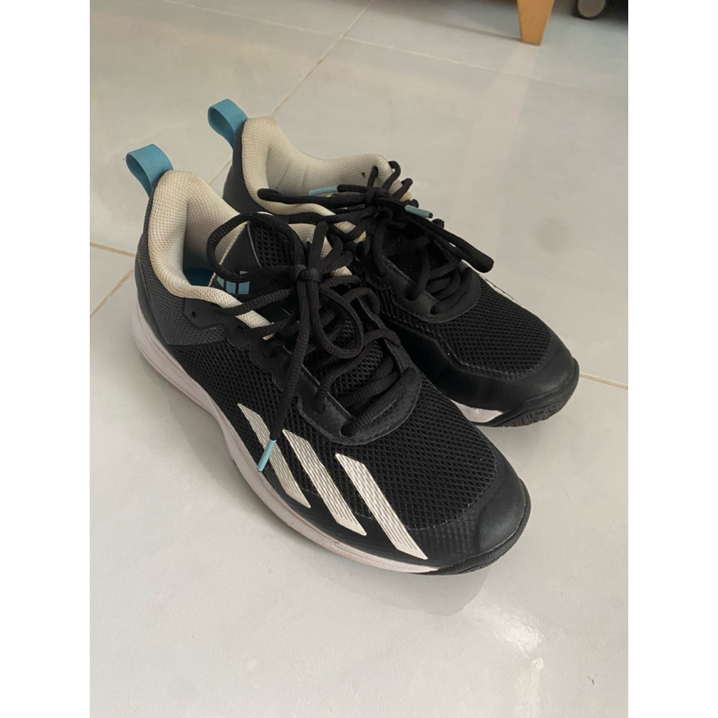 preloved sepatu adidas tennis