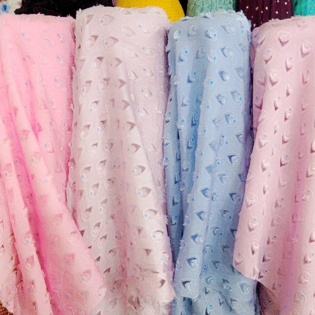 Kain Katun Organza Motif Khrisna – Kain Tile Transparan untuk Gaun & Kebaya Bt