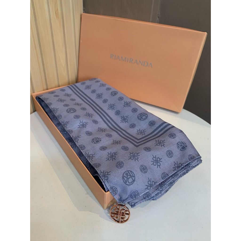 Hijab Preloved Ria Miranda Monogram