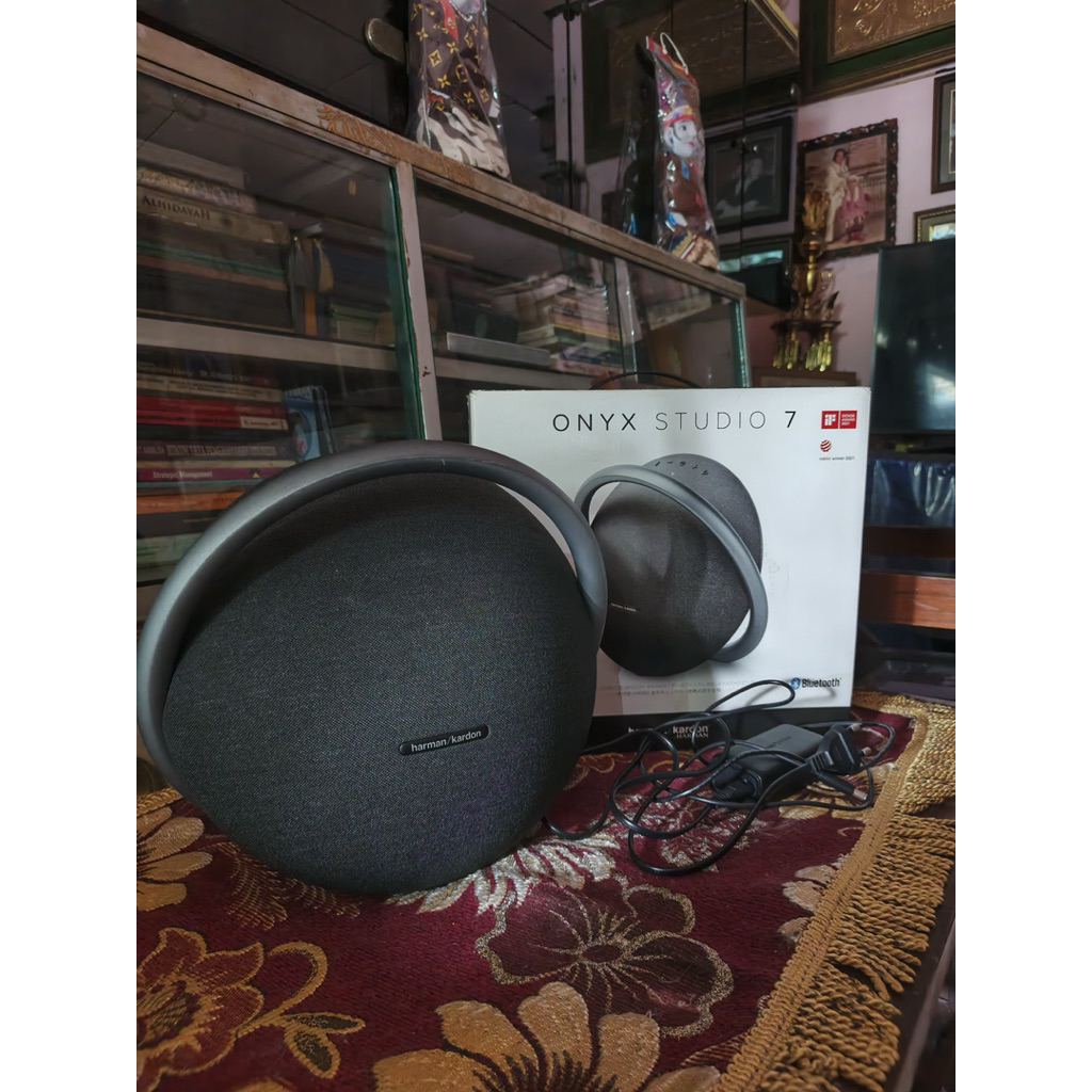 Harman Kardon Onyx Studio 7