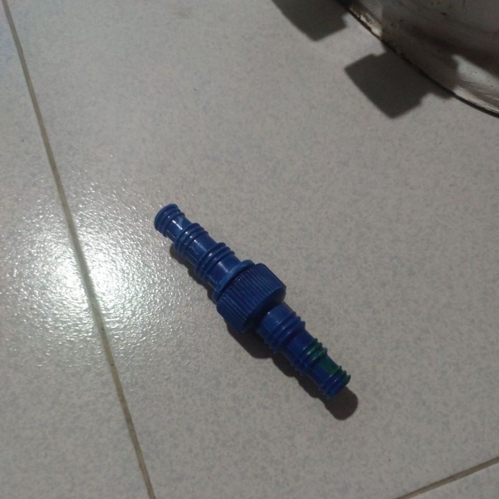 Konektor Sambungan Selang Air Plastik PVC Praktis — 10