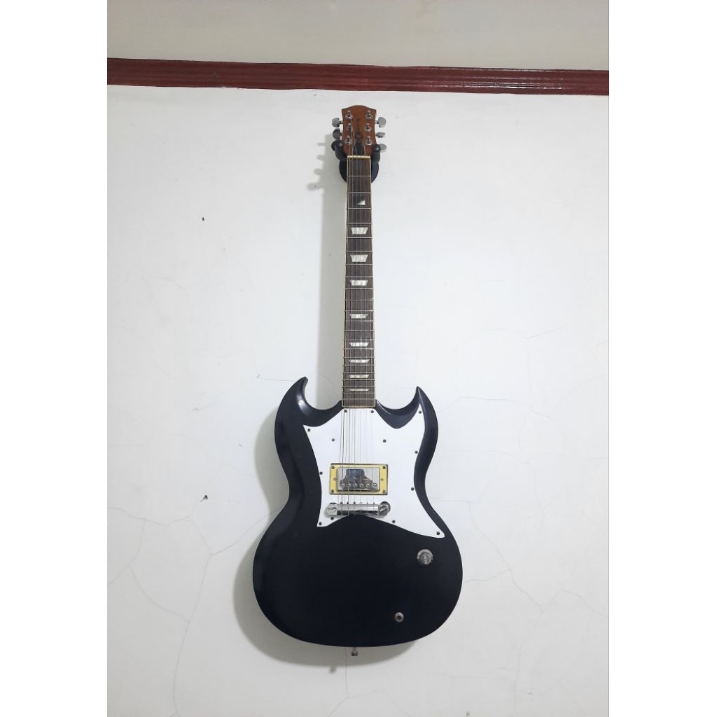 Gitar Elektrik Charvel Custom