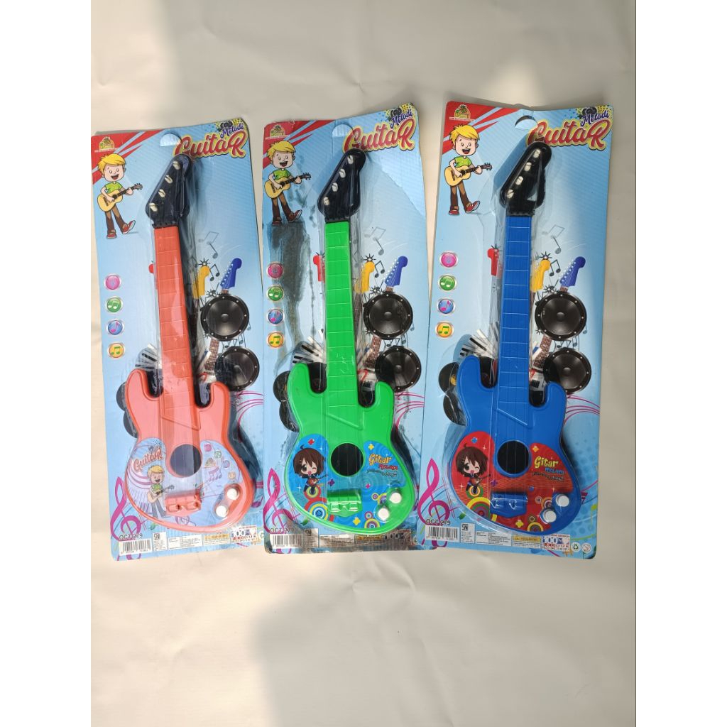 Gitar mainan kecil
