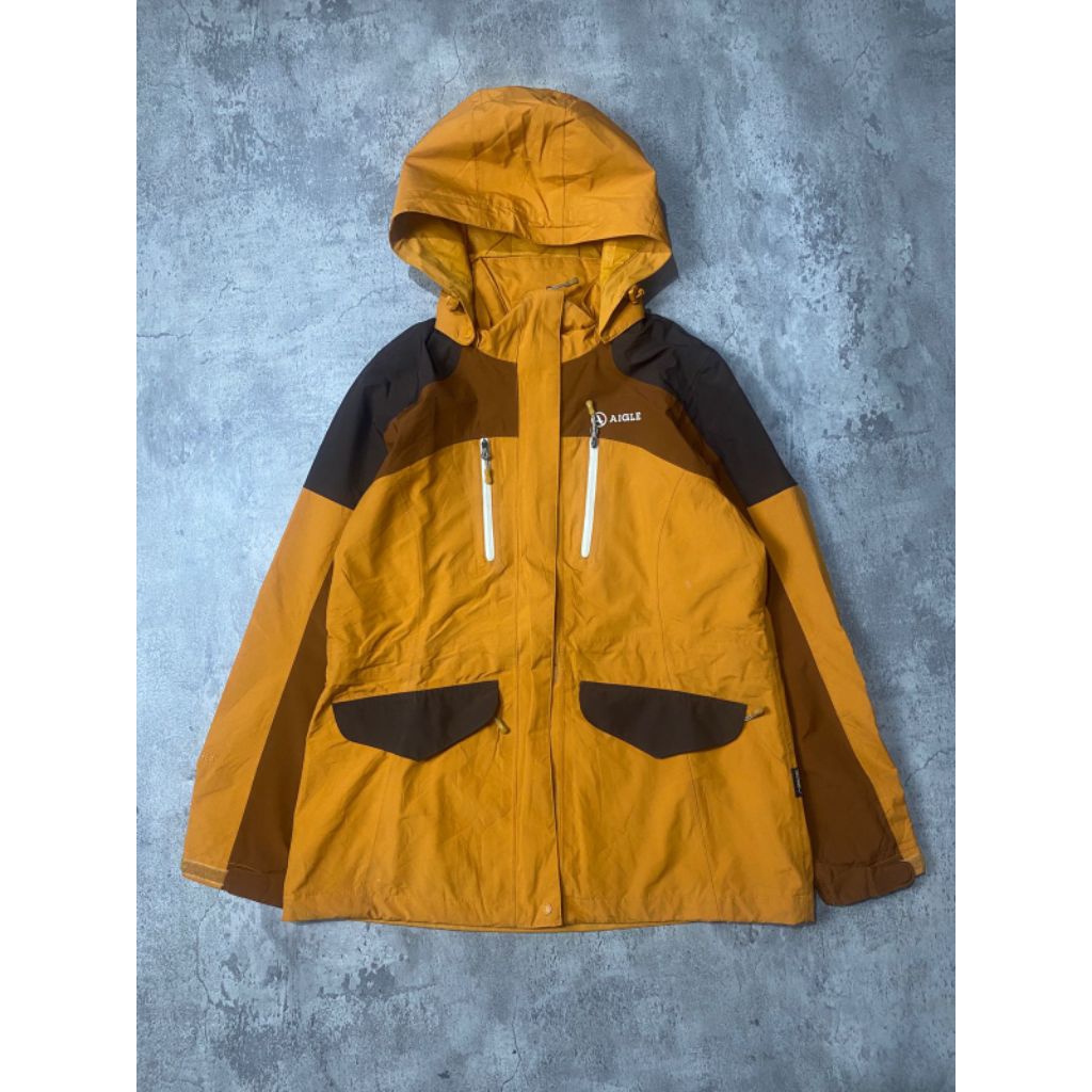 jaket outdoor aigle goretex gorpcore sz 90 L