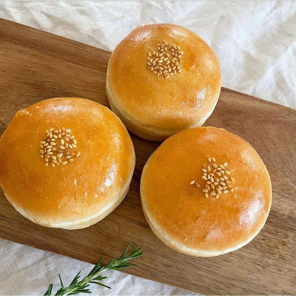 

GROSIR BURGER SESAME GLOSSY / WIJEN BUN / GLAZED / 10 CM - 75 gram ROTI UMKM