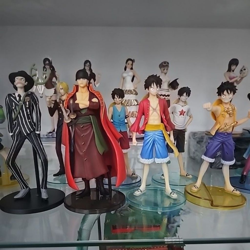One piece styling Luffy, Zoro, Sanji, Usopp figure