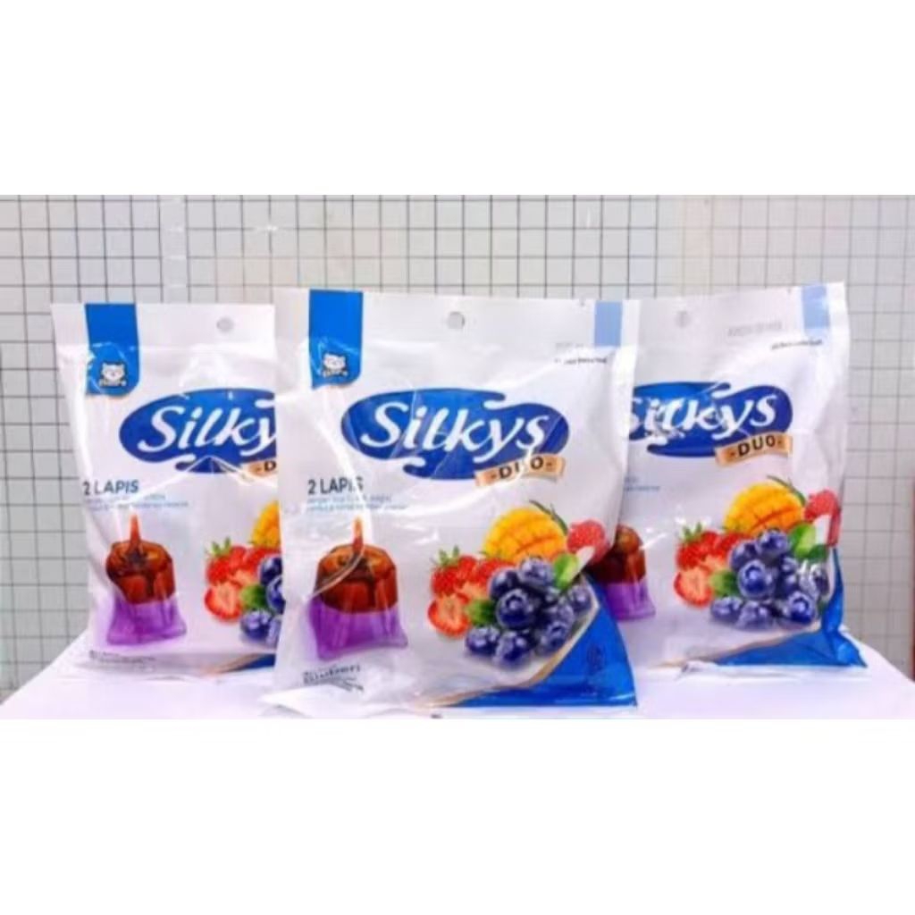 

SILKYS DU0 JELLY stroberi/blueberry/mangga 10 X 26 GR JELI DUA LAPIS DENGAN GULA AREN SILKY SILKI DUO/Silky pudding 2 lapis isi 10 pcs