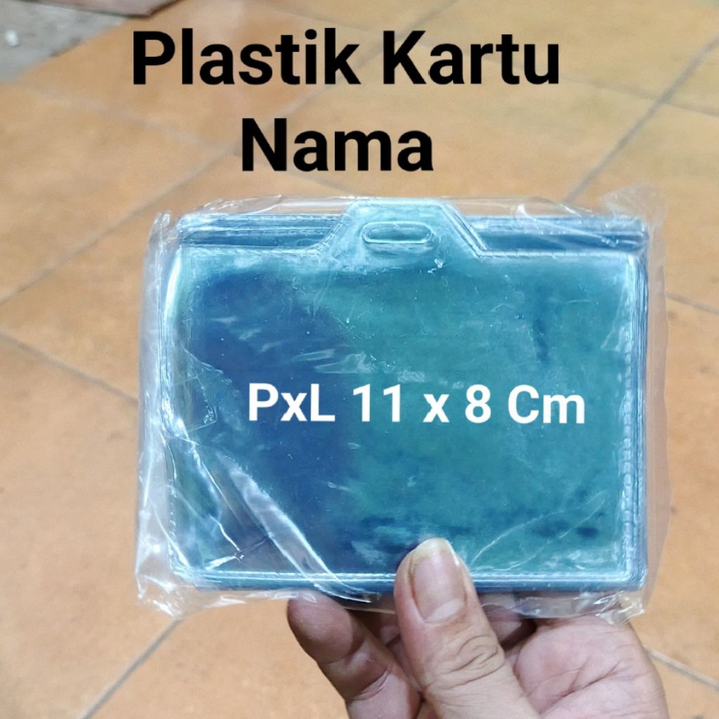 

1 Pak Plastik Kartu Nama 11x8 Cm MIRING Isi 100 Lembar