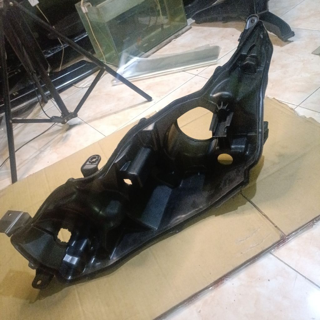 batok headlamp toyota yaris lele original