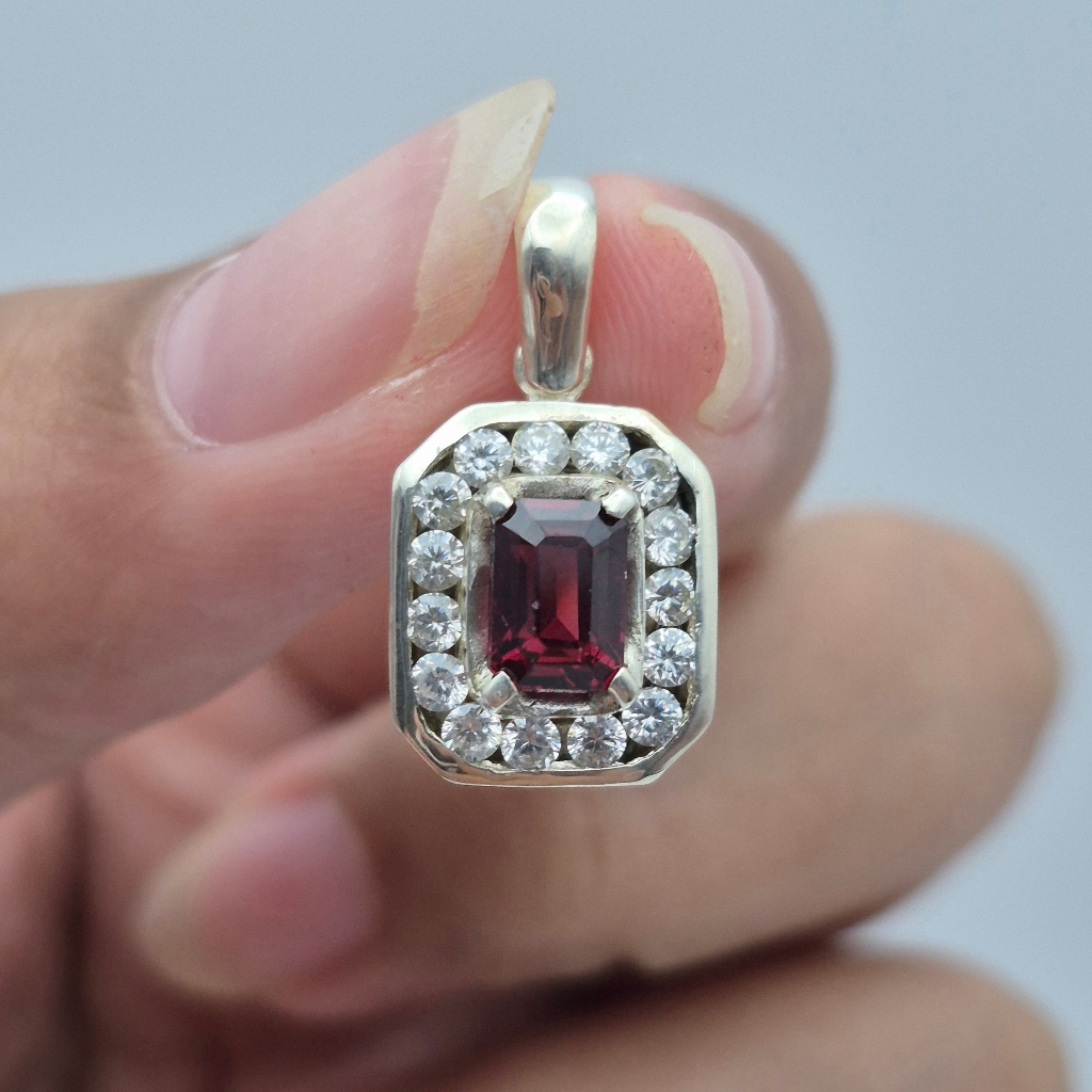 Liontin Perak Microsetting Tapper batu Natural Umbalite Garnet ( pyrope garnet), Natural Umbalite Ga