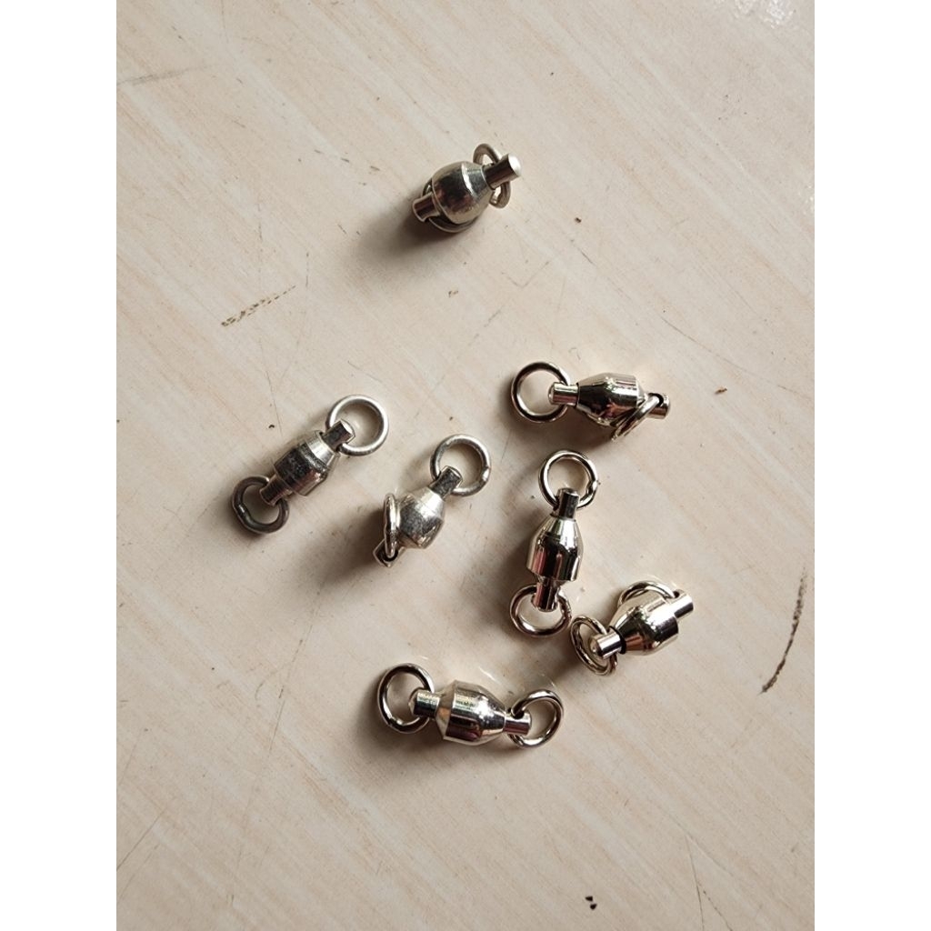 Kili - kili untuk kaki burung large parrot