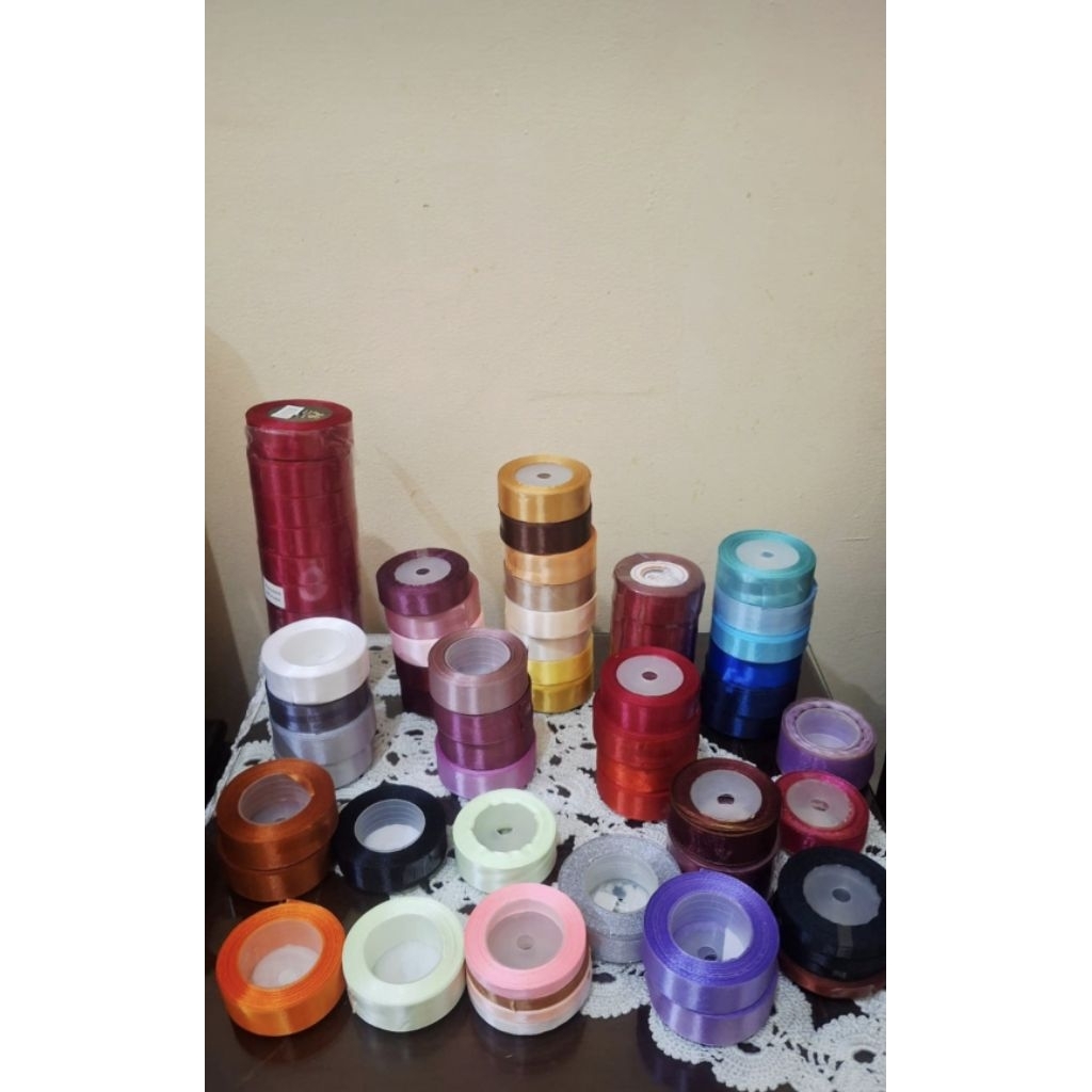 

PITA SATIN LEBAR 2,5 CM PANJANG 18 CM