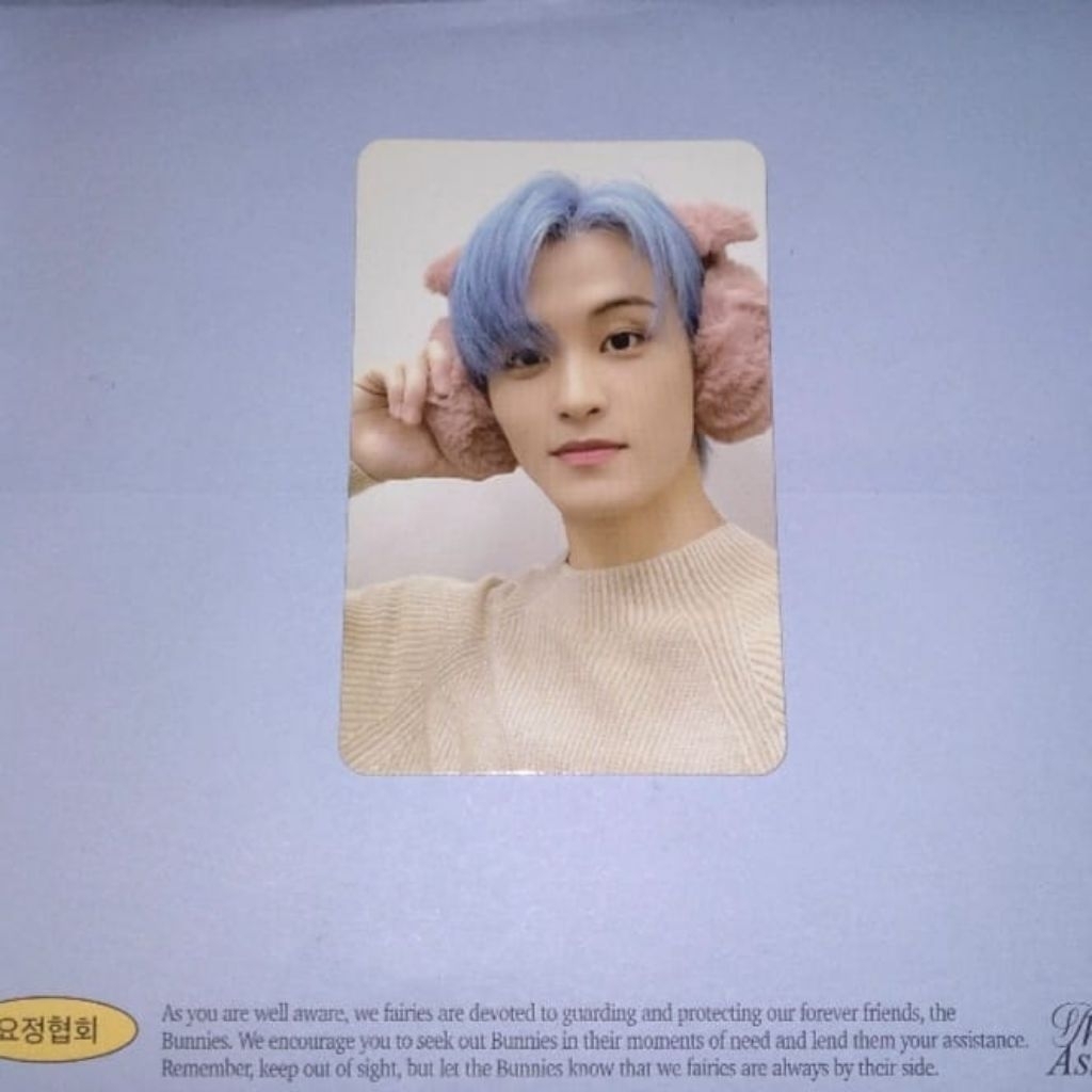 mark pink Christmas good condi