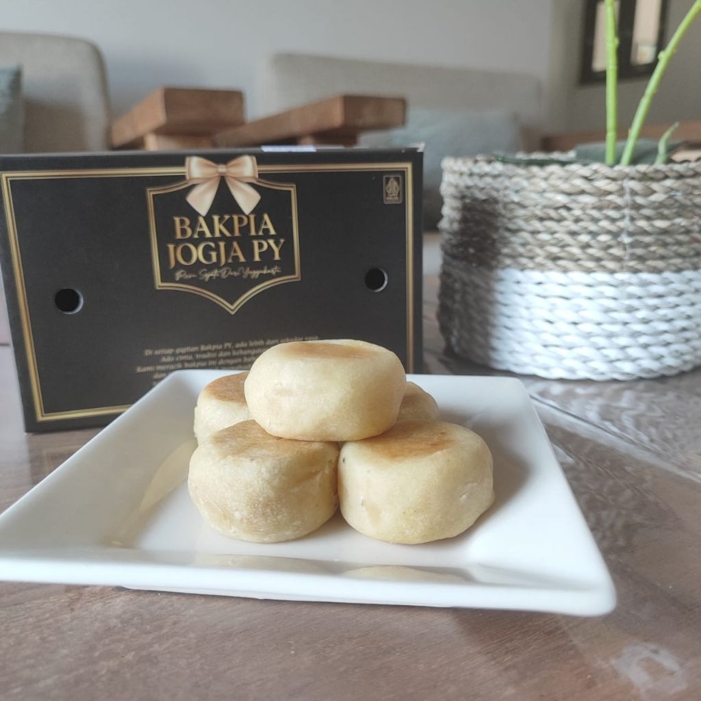 

Bakpia PY yogyakarta rasa original kacang hijau