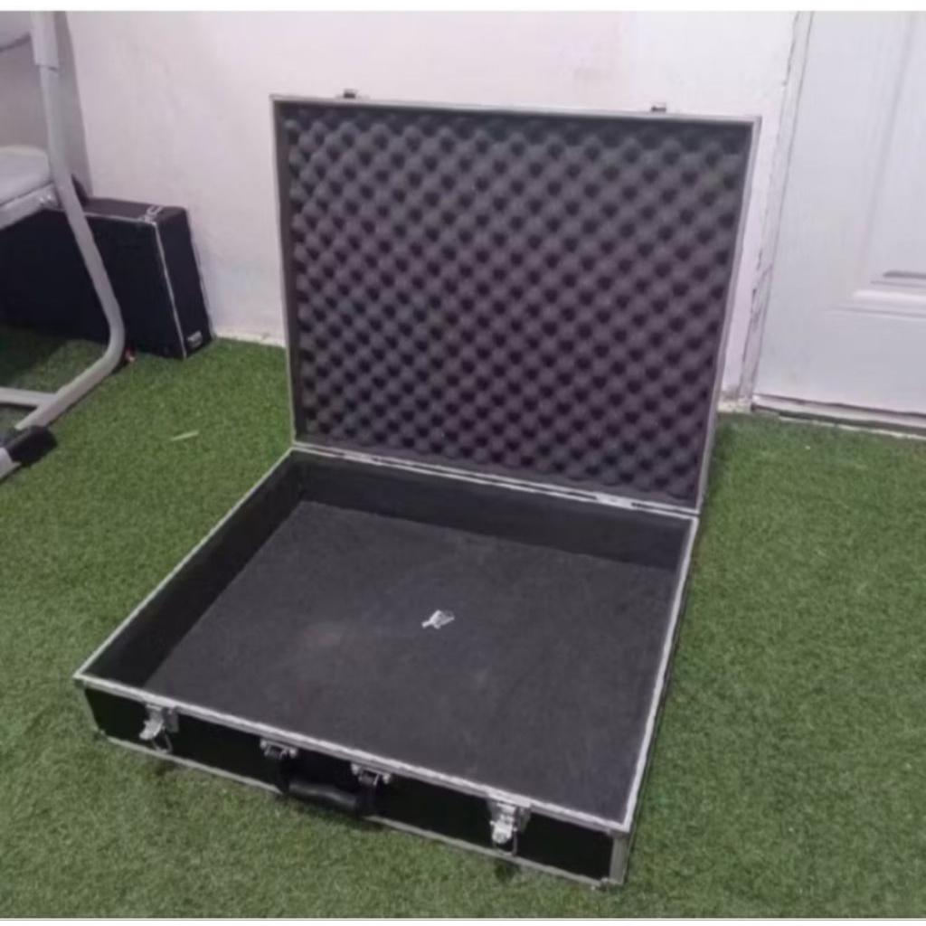 HARDCASE MIXER SOUNDQUEEN 8-16 Channel