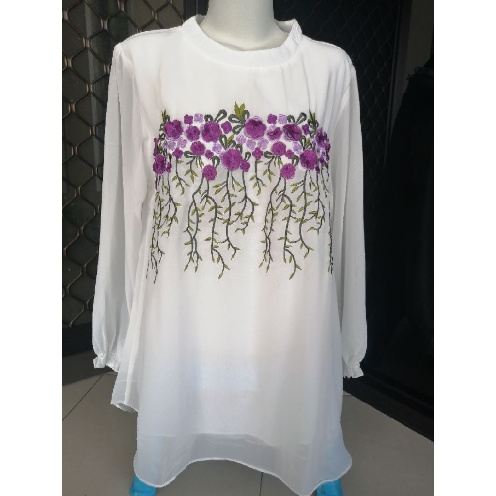 Blus putih kombinasi bordir